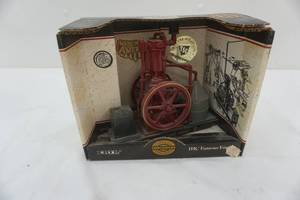 lot 102 image: Ertl vintage engine diecast model 18 scale