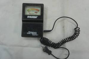 lot 213 image: Sonin. moisture test meter. model 50211.