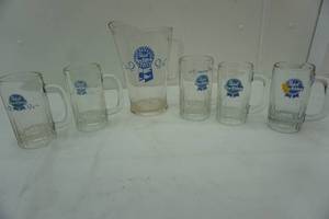 lot 260 image: Vintage Pabst Blue Ribbon lot