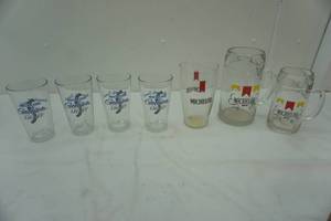 lot 263 image: Michelob beer glasses, 1 big liter glass and 6 others