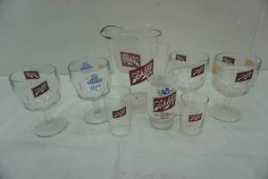 lot 280 image: Schlitz glassware and pitcher