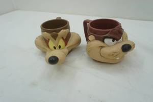 lot 297 image: Roadrunner and Tasmanian Devil mugs