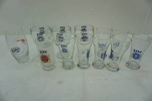 lot 335 image: Miller Light glassware lot