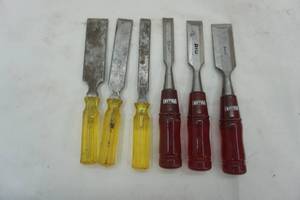 lot 370 image: 6 chisels variety of specific sizes