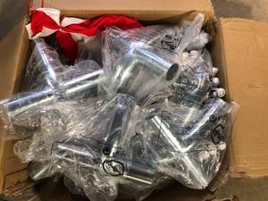 lot 4 image: Canopy Tent parts customer returns see pictures