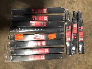 lot 36 image: Lot of Assorted Lawn Mower Blades Various Models and Conditions Customer Returns See Pictures