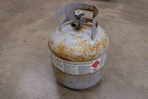 lot 323 image: Propane Tank