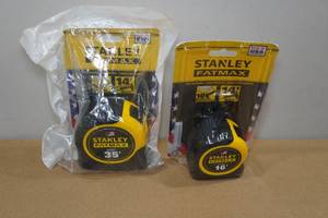 lot 8 image: 2 Stanley Fatmax Tape Measures