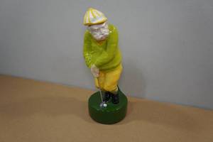 lot 33 image: Vintage 1970 Doublee Springs Golfer Decanter