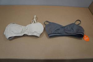 lot 129 image: 2 Handful Sports Bras -Small