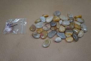 lot 181 image: Rose Quartz & Quartz Rocks