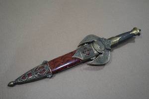 lot 197 image: Eagle 15 Dual Edge Dagger
