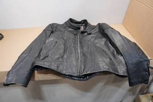 lot 220 image: River Road Leather Motorcycle Jacket - 58