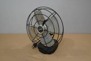 lot 232 image: Antique Bersted Mfg Zero Desk Fan