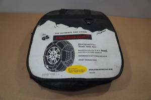lot 250 image: Set of Tire Chains for Truck and SUV
