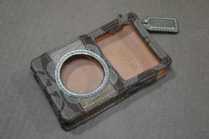 lot 279 image: Vintage Coach Apple iPod Case