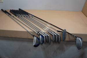 lot 300 image: Strata RH Golf Clubs