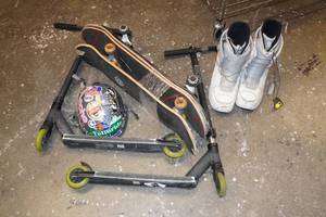 lot 307 image: Kick Scooters, Skateboards, Burton Snowboard Boots, Helmet