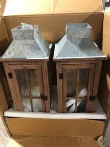 lot 18 image: 21 inch Wood and Glass Lantern (2-Pack) Customer Returns See Pictures