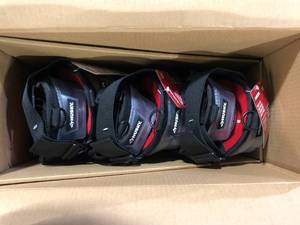 lot 23 image: Lot of Stabilizing Kneepad  (3-Pack)  Customer Returns See Pictures