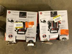 lot 26 image: Lot of VECTOR 800 Peak Amp Automotive Jump Starter, Portable Power - Triple 15W USB Ports, 120 PSI Air Compressor Customer Returns See Pictures