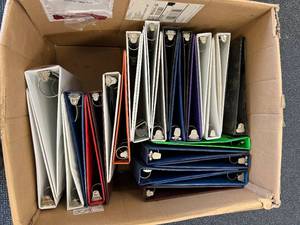 Full Box of Used 3 ring Binders, reusable.