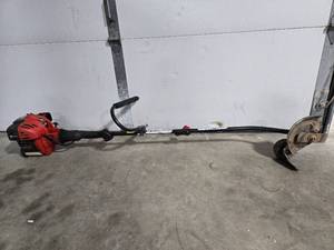 lot 9 image: Craftsman 4-Cycle Gas Weedwacker Trimmer with Edger Attachment