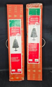 lot 54 image: 4ft Green Christmas Trees with Stand - Natural Looking 190 Tips