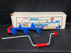 lot 81 image: MORA Hand Ice Auger Adjustable Model 48-57