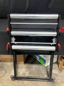 lot 82 image: Craftsman Portable Rolling Tool Stand with Maximum Capacity of 260 lbs