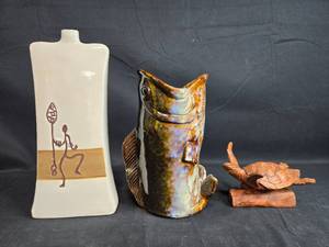 lot 131 image: Collection of 3 Artistic Ceramic and Wooden Sculptures