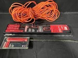 lot 221 image: Craftsman 3-Piece Curved Pry Bar Set with 50ft Extension Cord