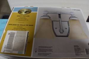 lot 1 image: Vanity fixture Hampton bay