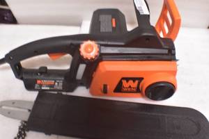 lot 42 image: WEN 4017 16-Inch Electric Chainsaw