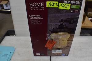lot 7 image: Exterior LED wall lantern