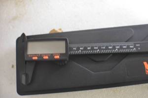 lot 27 image: WEN 10761 Electronic 6.1-Inch Digital Caliper with LCD Readout and Storage Case