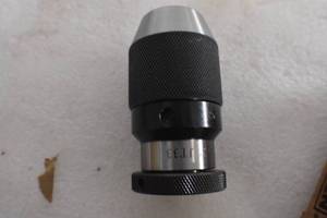 lot 30 image: WEN DPA131H Heavy Duty JT33 Keyless Drill Press Chuck with 164 to 12-Inch Capacity