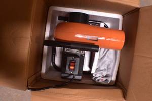 lot 55 image: WEN DC3401 5.7-Amp 660 CFM Rolling Dust Collector with 12-Gallon Bag and Optional Wall Mount