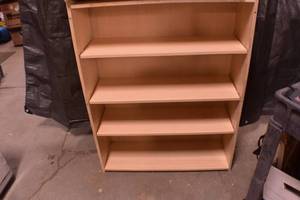 lot 70 image: MAPLE UPPER CABINET