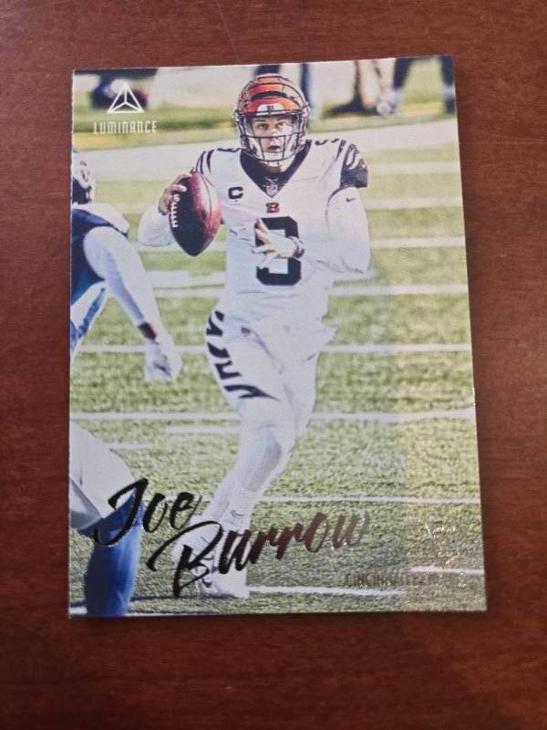 lot 115 image: 2020 Luminance Jor Burrow Rookie Card #201