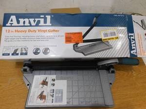 lot 50 image: 12 in. Luxury Vinyl Tile (LVT) Cutter