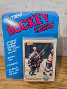 lot 293 image: 50 Different 1980s Hockey Cards Sealed RARE