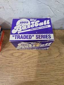 lot 299 image: 1985 Topps Baseball Traded Series Complete Set
