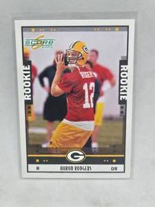 lot 250 image: 2005 Score Aaron Rodgers Rookie Card #352