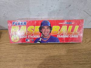 lot 99 image: 1989 Fleer Baseball Factory Sealed Set