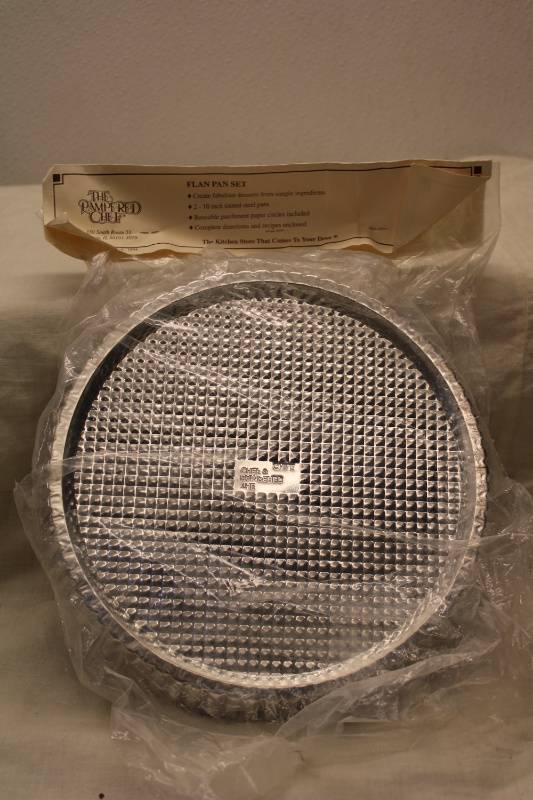 lot Y-262 image: Pampered Chef Flan Pan Set - Includes 2 Tinned Steel Pans and Recipe Instructions