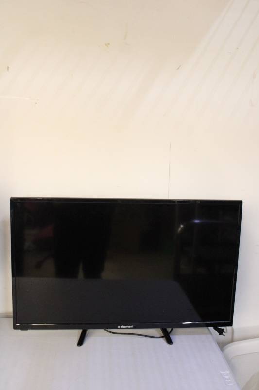 Element ELEFW328C 32 LED HDTV with Remote and Power Cable