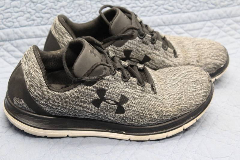 lot N-105 image: Used Under Armour Mens Running Shoes Size 8.5