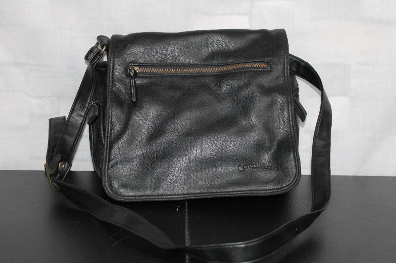 lot N-126 image: Vintage Black Leather Crossbody Bag with Zipper Pocket