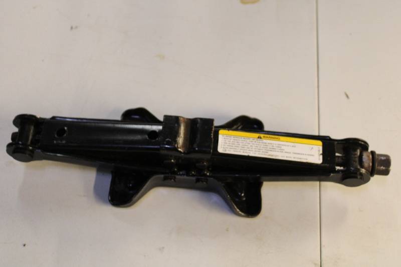 lot N-147 image: Used Scissor Jack for Vehicle Tire Repair